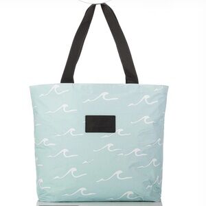 Aloha Collection Seaside Day Tripper